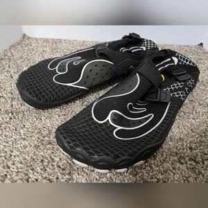Water Shoes, Unisex, Black W/White Accents, Mens 9.5/Womens Size 11, New